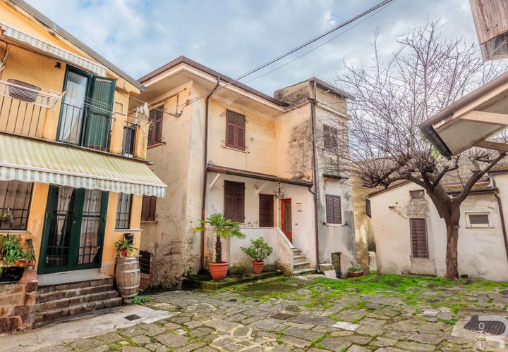 Villa a Carrara, Massa and Carrara, Carrara - € 448.000 | Ref: R06188CAVI - foto 1