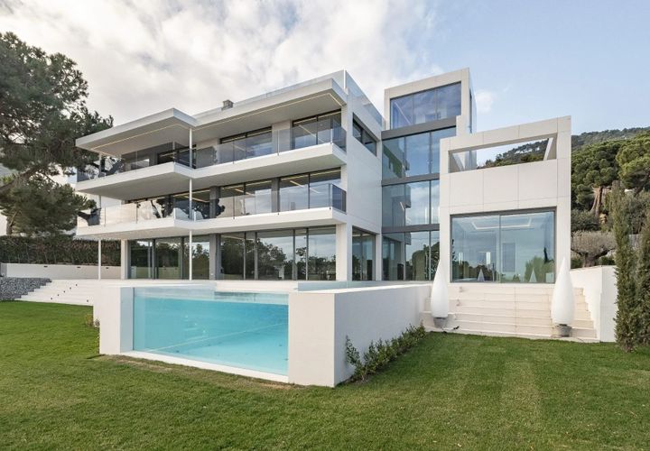 Villa i Barcelona, Barcelona, Barcelona - € 20.000.000 | Ref: BCN91 - foto 1