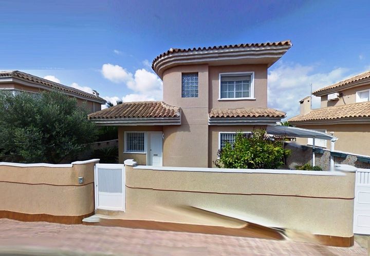 Villa a Punta Prima, Alicante, Punta Prima - € 325.000 | Ref: WV2596 - foto 1