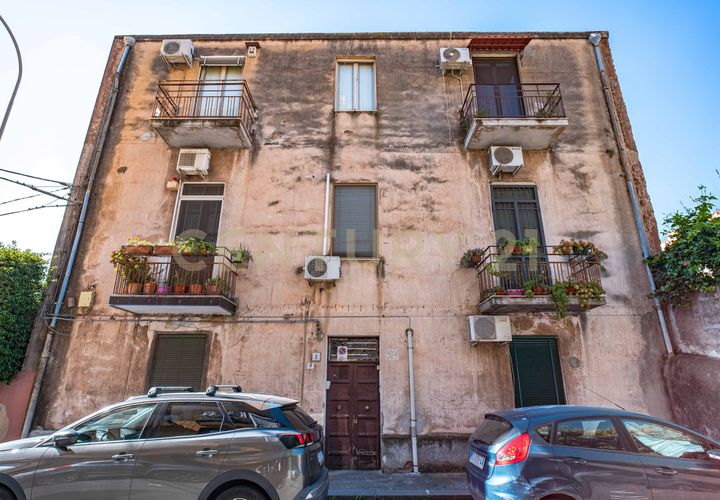 Leilighet i Catania, Catania, Catania - € 73 000 | Ref: 06-007 - foto 1