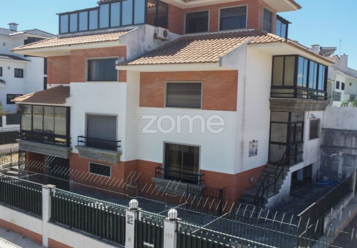 Villa i Carcavelos, Lisbon, Carcavelos - € 1.995.000 | Ref: ZMPT580164 - foto 1
