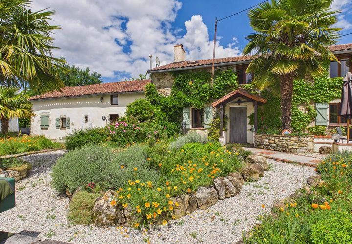 Landsbyhus i Alloue, Charente, Alloue - € 278.200 | Ref: BVI85323 - foto 1
