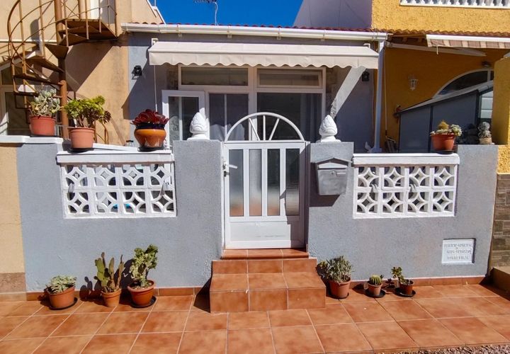 Bungalou a Torrevieja, Alicante, Torrevieja - € 139.500 | Ref: B283/3390 - foto 1