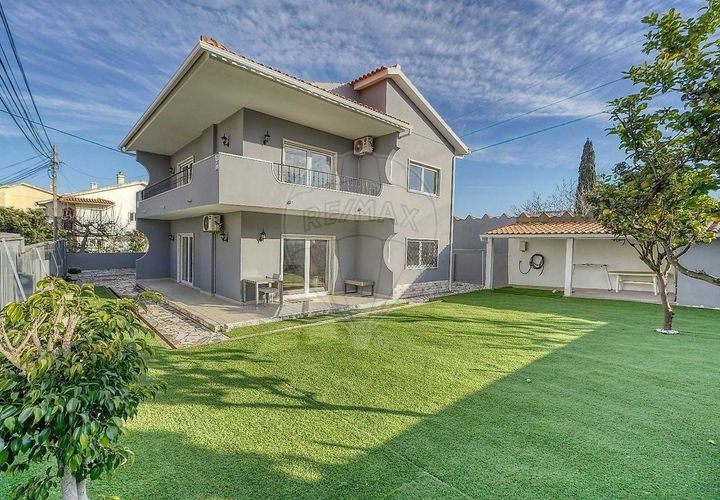 Villa i Cascais, Lisbon, Cascais - € 950.000 | Ref: 121021215-231 - foto 1