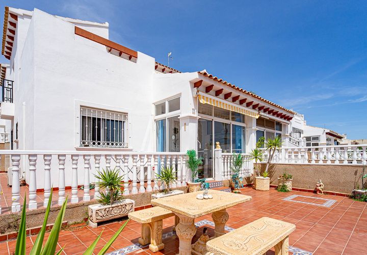 Villa i Punta Prima, Alicante, Punta Prima - € 265.000 | Ref: CSPX-88570 - foto 1