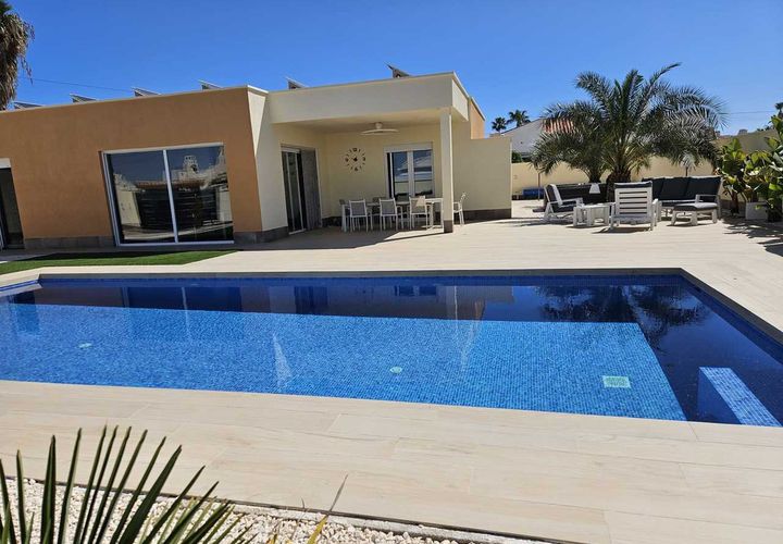 Villa a Torrevieja, Alicante, Torrevieja - € 775.000 | Ref: CSPX-19023 - foto 1
