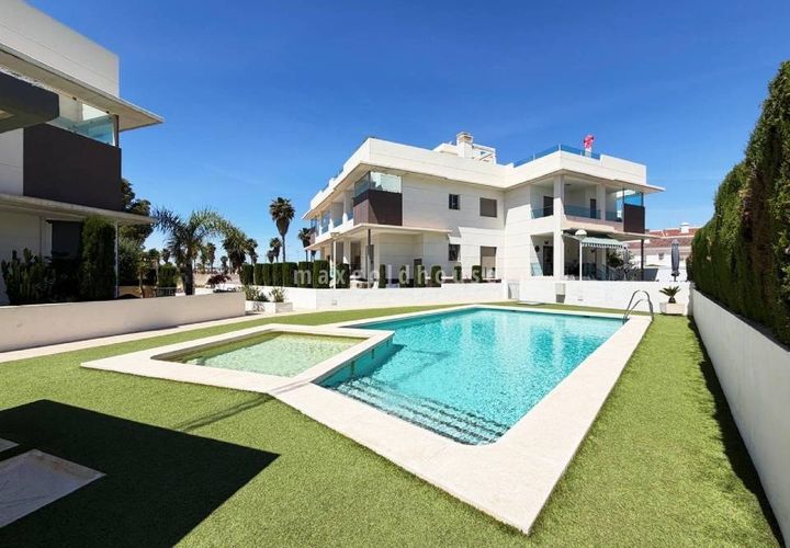 Villa a Ciudad Quesada, Alicante, Ciudad Quesada - € 420.000 | Ref: 01-EF-1135 - foto 1