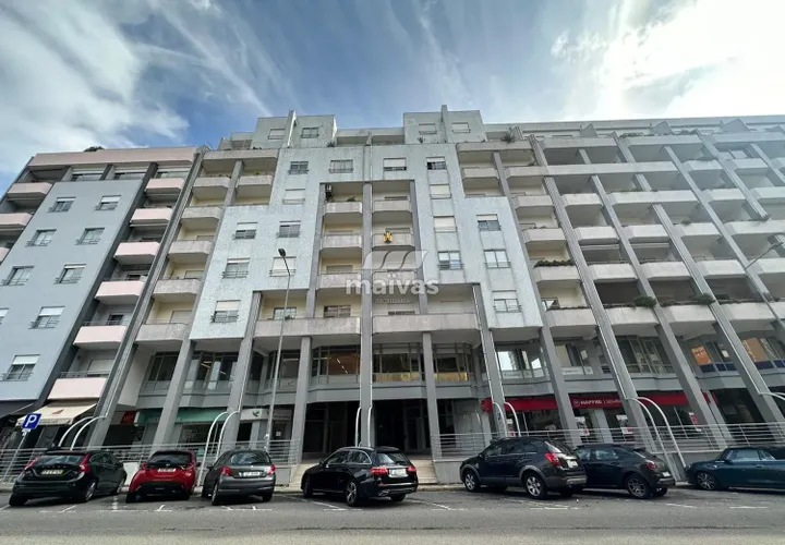 Apartament a Braga, Braga, Braga - € 1.300/mes | Ref: A008-0127 - foto 1