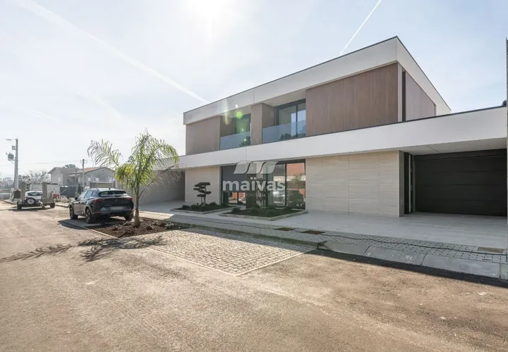 Villa i Vila Verde, Braga, Vila Verde - € 495.000 | Ref: A018-0170 - foto 1