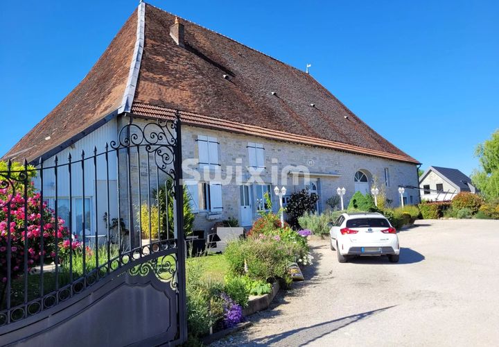 Villa in Dole, Jura, Dole - € 649.000 | Ref: 19320FB - foto 1