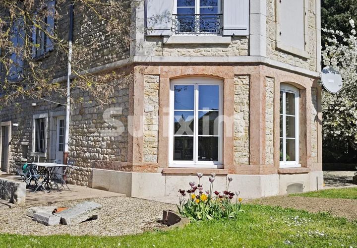 Villa i Dole, Jura, Dole - € 419.000 | Ref: 19230FB - foto 1