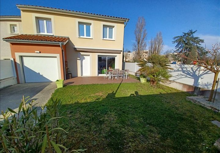 Villa a Chassieu, Rhone, Chassieu - € 1.600/mes | Ref: AN005809 - foto 1