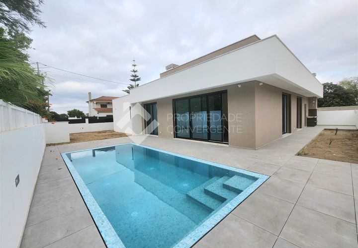 Villa i Setubal, Setubal, Setubal - € 600 000 | Ref: 411 - foto 1