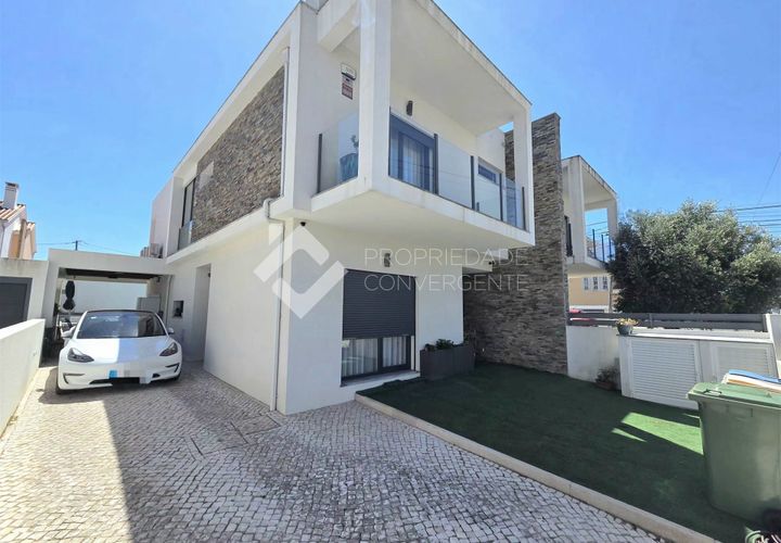 Villa i Seixal, Setubal, Seixal - € 565.000 | Ref: 415 - foto 1