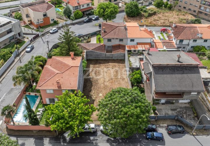 Helårsgrund i Braga, Braga, Braga - € 110.000 | Ref: ZMPT589095 - foto 1