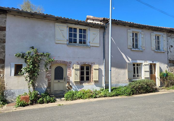 Villa i Brillac, Charente, Brillac - € 117.000 | Ref: KV-5083 - foto 1