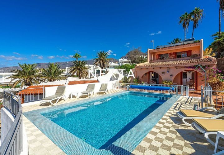 Villa a Adeje, Tenerife, Adeje - € 1.150.000 | Ref: 1132 - foto 1