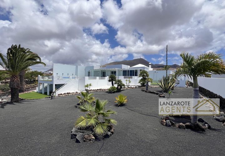 Villa a Las Brenas (Yaiza), Lanzarote, Las Brenas (Yaiza) - € 775.000 | Ref: PBI1195 - foto 1