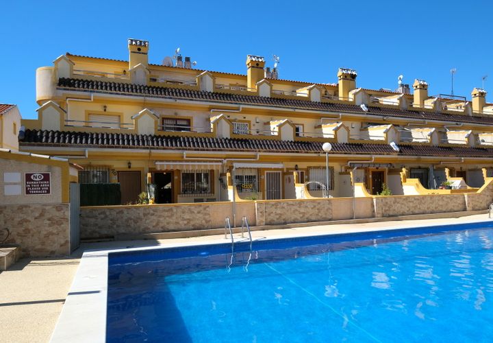 Byhus i Playa Flamenca, Alicante, Playa Flamenca - € 189.995 | Ref: HE28249 - foto 1