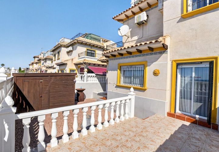 Byhus i Punta Prima, Alicante, Punta Prima - € 179.000 | Ref: 200-4818 - foto 1