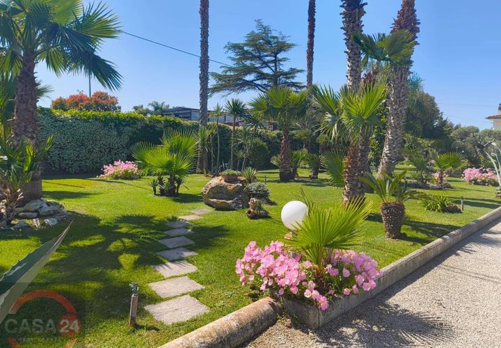 Villa a Latina, Latina, Latina - € 349.000 | Ref: 3173 - foto 1