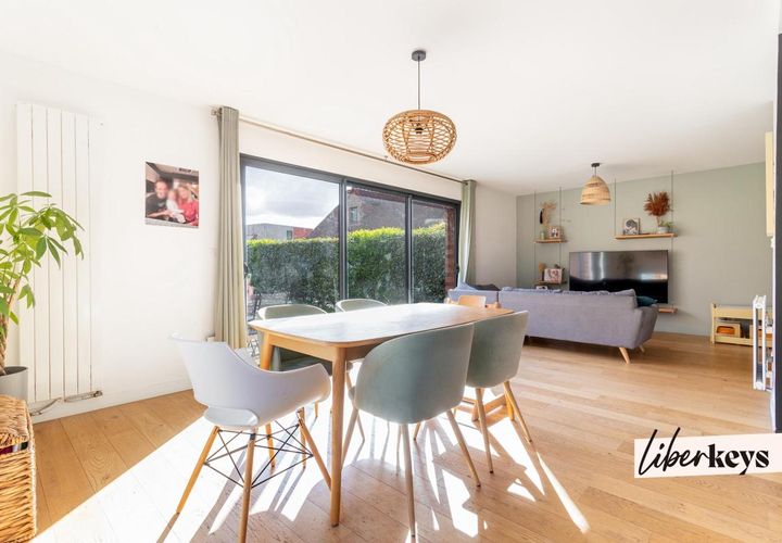 Villa i Bouvines, Nord, Bouvines - € 425.000 | Ref: DOM31825 - foto 1