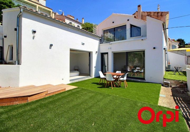 Villa a Marseille, Bouches-du-Rhone, Marseille - € 3.000/mes | Ref: 4XXK-V40-QI6 - foto 1