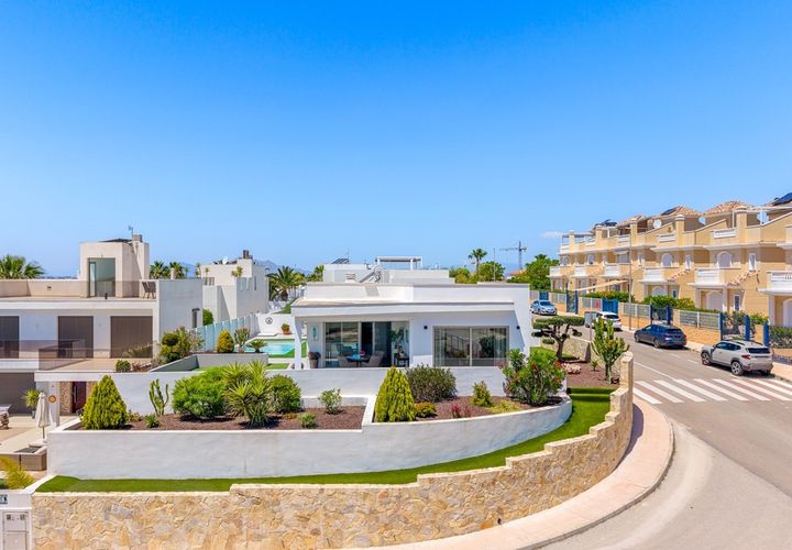 Villa i La Marina, Alicante, La Marina - € 595.000 | Ref: 781166 - foto 1
