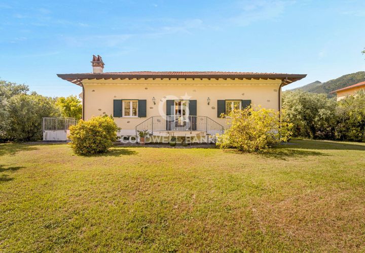 Villa en Seravezza, Lucca, Seravezza - € 880.000 | Ref: CBI129-2046-130627 - photo 1