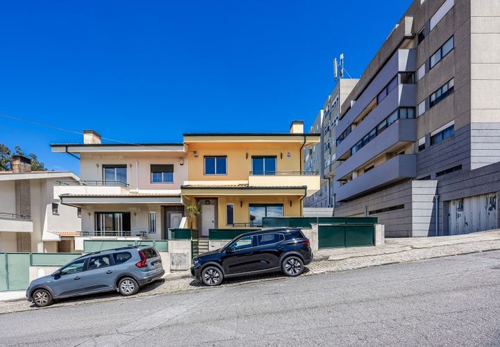 Villa i Fanzeres, Porto, Fanzeres - € 475.000 | Ref: FL338 - foto 1