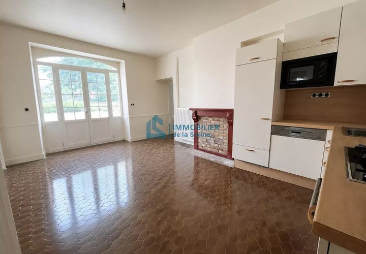 Villa a Arc-et-Senans, Doubs, Arc-et-Senans - € 300.000 | Ref: 87025475 - foto 1