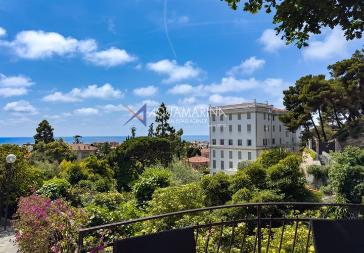 Villa i Bordighera, Imperia, Bordighera - € 1.990.000 | Ref: V2465 - foto 1