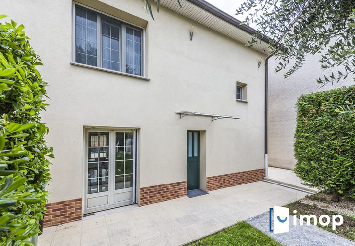 Villa i Thiais, Val-de-Marne, Thiais - € 420.000 | Ref: 5444b2e6b45758d - foto 1