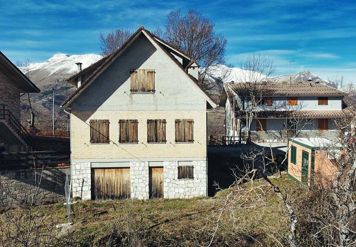 Landejendom i Montemonaco, Ascoli Piceno, Montemonaco - € 60.000 | Ref: 113195 - foto 1