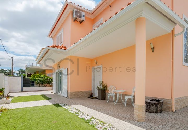 Villa i Almada, Setubal, Almada - € 698.000 | Ref: 10810 - foto 1