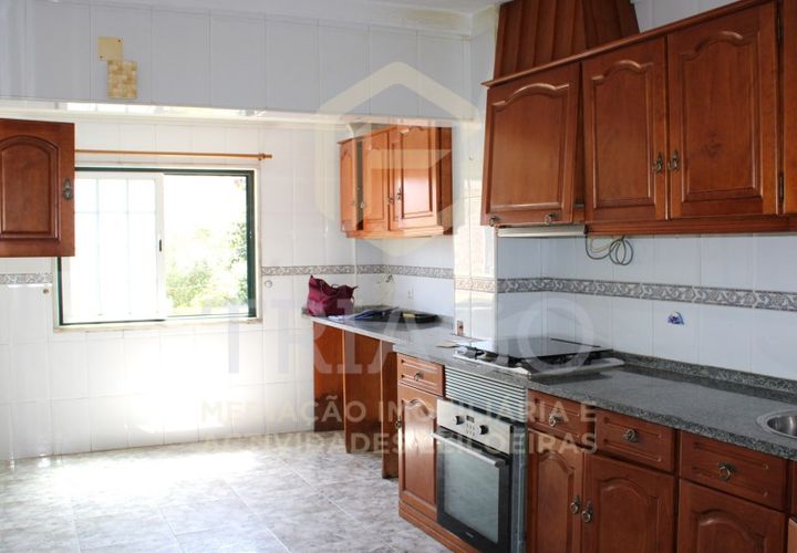 Villa i Camarate, Lisbon, Camarate - € 250.000 | Ref: CAS_879 - foto 1