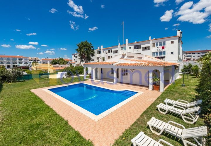 Villa i Albufeira, Faro, Albufeira - € 1.080.000 | Ref: V4-07 (PR-200) - foto 1