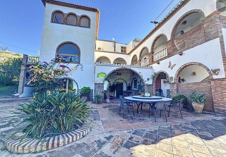 Landejendom i Sedella, Malaga, Sedella - € 695.000 | Ref: 8014 - foto 1
