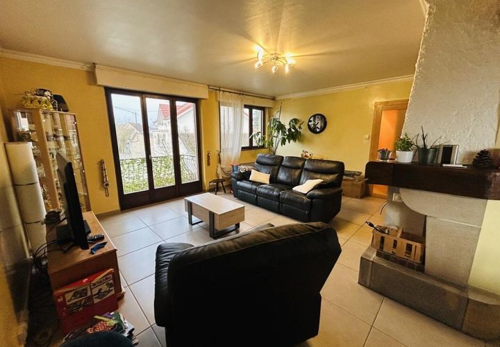 Villa a Audincourt, Doubs, Audincourt - € 215.000 | Ref: fr040504 - foto 1