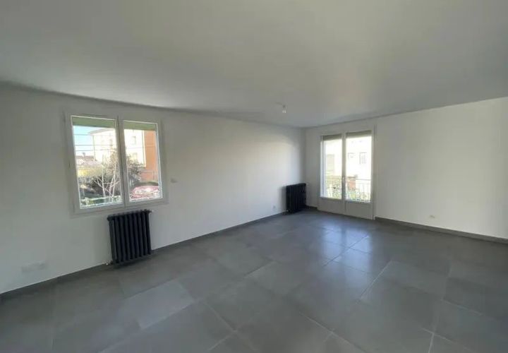 Villa a Alès, Gard, Alès - € 1.240/mes | Ref: 878522 - foto 1