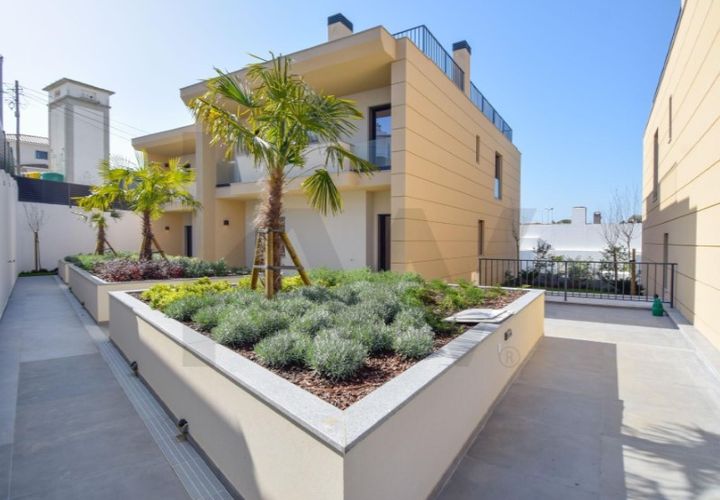 Villa i Alcabideche, Lisbon, Alcabideche - € 1.800.000 | Ref: KWPT-031683 - foto 1