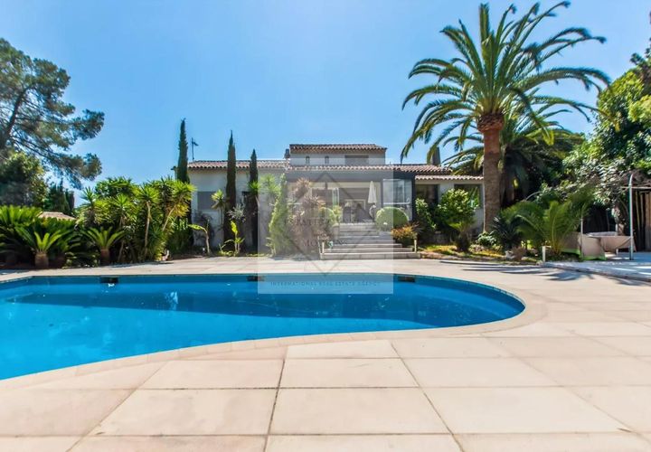 Villa i Mougins, Alpes-Maritimes, Mougins - € 2.290.000 | Ref: getkey_u_527062403 - foto 1
