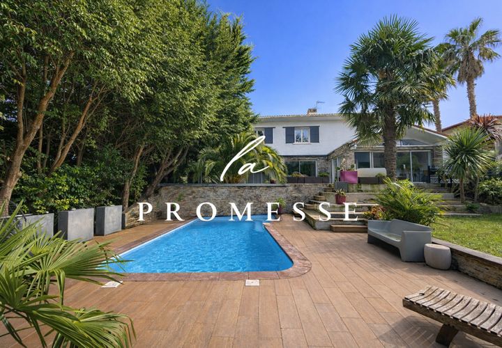 Villa a Biarritz, Pyrenees-Atlantiques, Biarritz - € 1.850.000 | Ref: getkey_10759 - foto 1