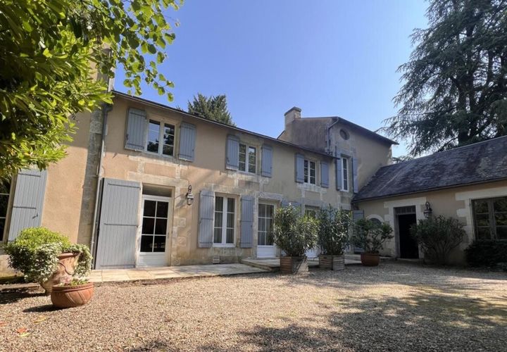 Villa a Poitiers, Vienne, Poitiers - € 450.000 | Ref: getkey_10755 - foto 1