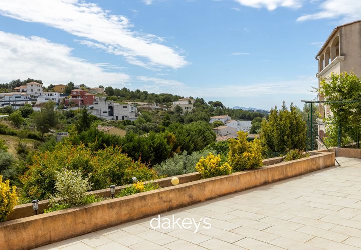Villa i Marseille, Bouches-du-Rhone, Marseille - € 420.000 | Ref: 87018249 - foto 1