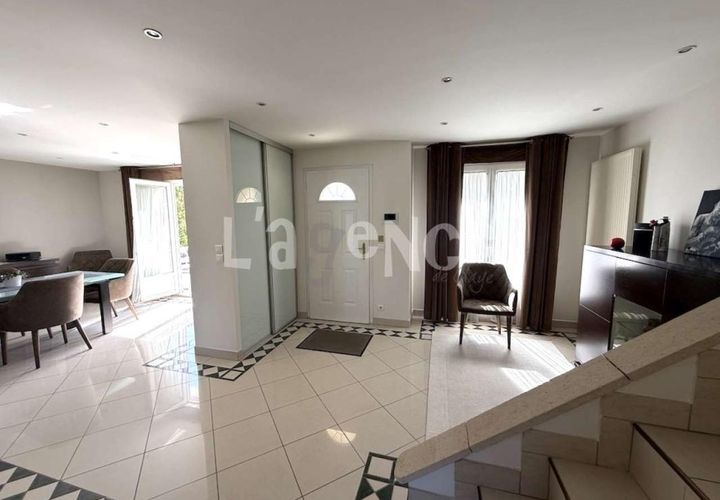 Villa i Claye-Souilly, Seine-et-Marne, Claye-Souilly - € 404.000 | Ref: 1627-SL - foto 1