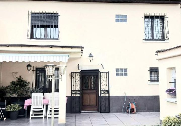 Villa a Drancy, Seine-Saint-Denis, Drancy - € 495.000 | Ref: 204006 - foto 1