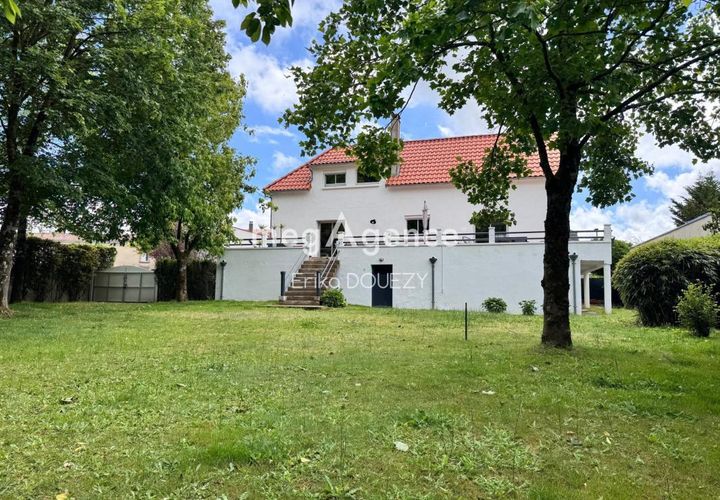 Villa a Mauleon, Deux-Sevres, Mauleon - € 225.000 | Ref: 203755 - foto 1
