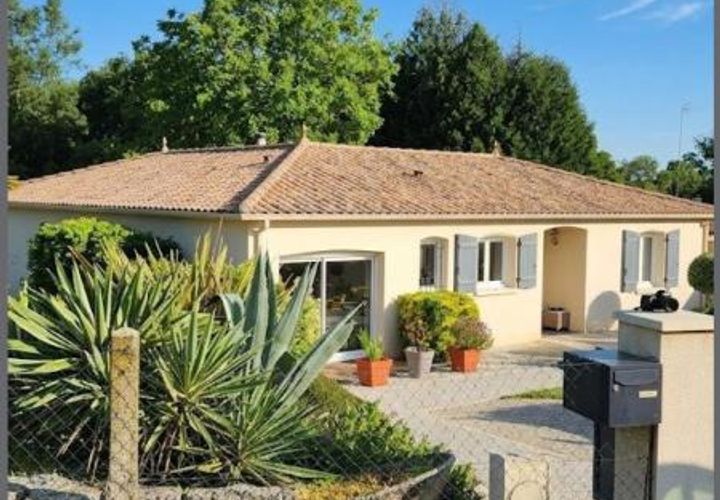 Villa i Bussac-sur-Charente, Charente-Maritime, Bussac-sur-Charente - € 320.000 | Ref: 203941 - foto 1