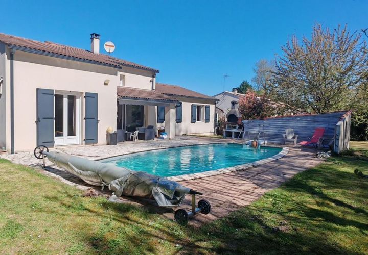 Villa a Fontcouverte, Charente-Maritime, Fontcouverte - € 289.900 | Ref: 203917 - foto 1